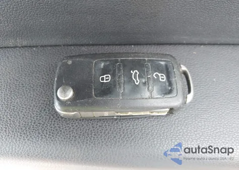 2013 Volkswagen Beetle 2.0L Tdi z USA, uszkodzony, nr VIN 3VWRL7AT8DM637086